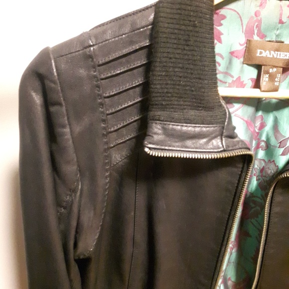 Cute Leather jacket, perfect for Spring 2023 - Picture 6 of 13